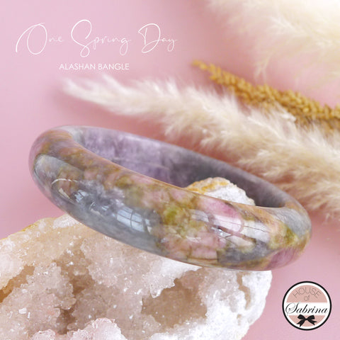 ONE SPRING DAY ALASHAN GEMSTONE BANGLE